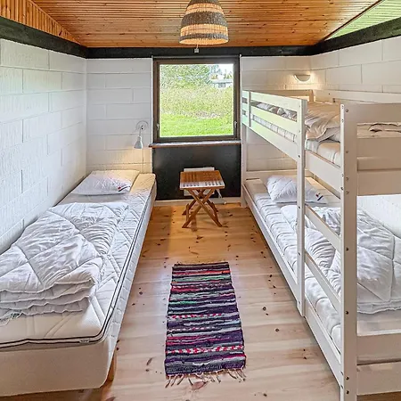 2 Bedroom In Vakantiehuis Fårevejle