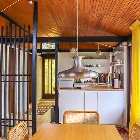 2 Bedroom In *