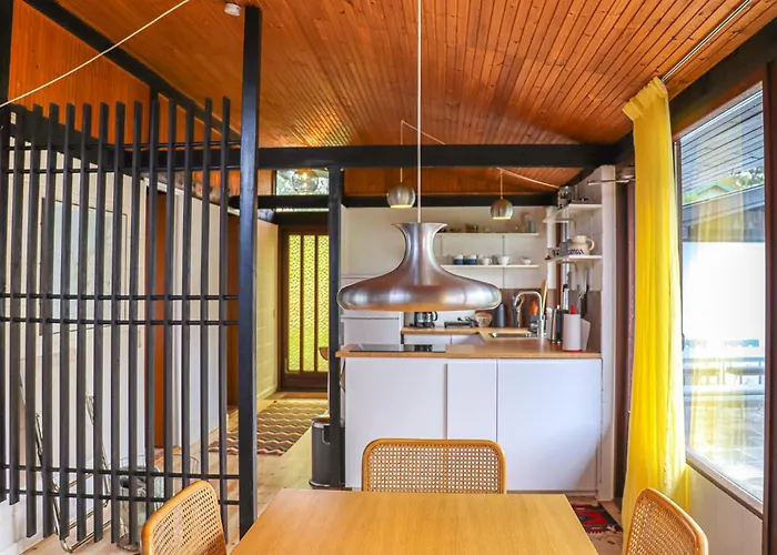 2 Bedroom In *